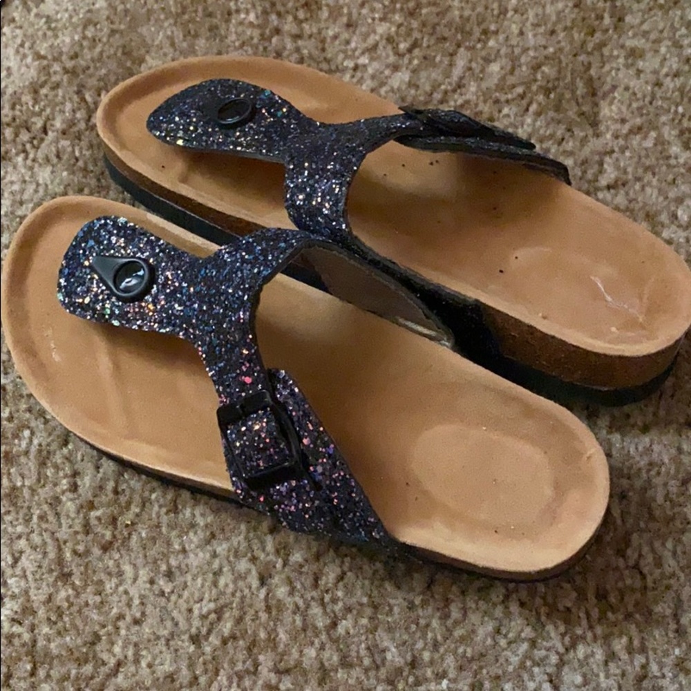 Sandals - Picture 3 of 3